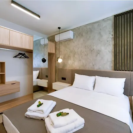 Summer Feelings Daire Skala Sotiros